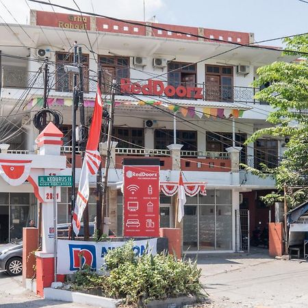 Reddoorz Plus @ Gunungsari Surabaya Kedurus Ngoại thất bức ảnh