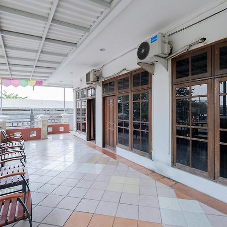Reddoorz Plus @ Gunungsari Surabaya Kedurus Ngoại thất bức ảnh