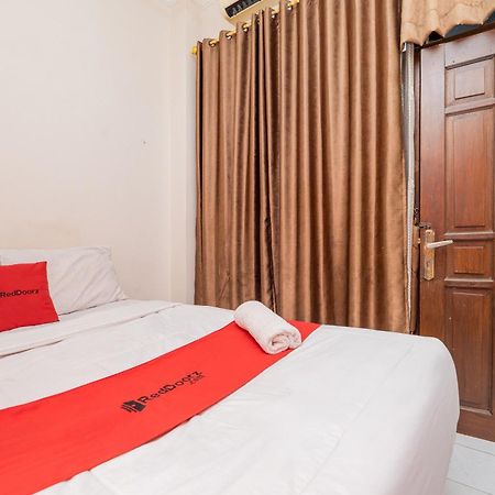Reddoorz Plus @ Gunungsari Surabaya Kedurus Ngoại thất bức ảnh